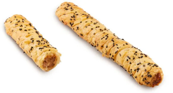 Ciastko borek z mięsem mielonym po bolońsku 1 szt. / 95 g 5,7 kg